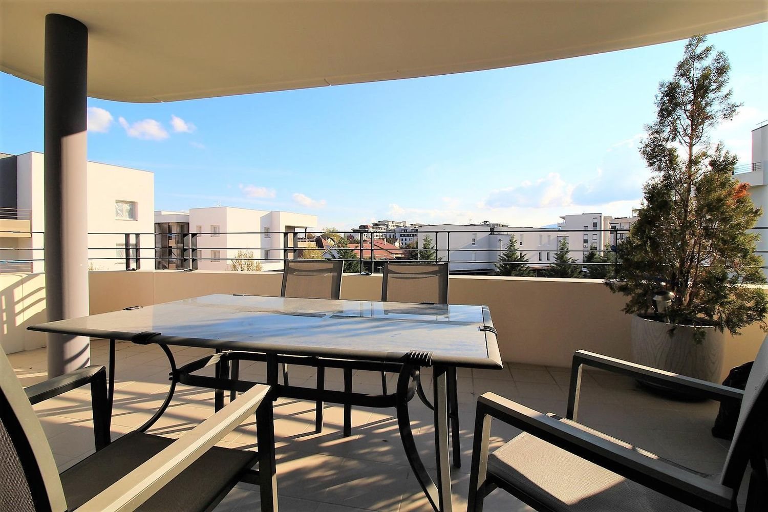 Appartement à vendre, 131m², Saint-Genis-Pouilly