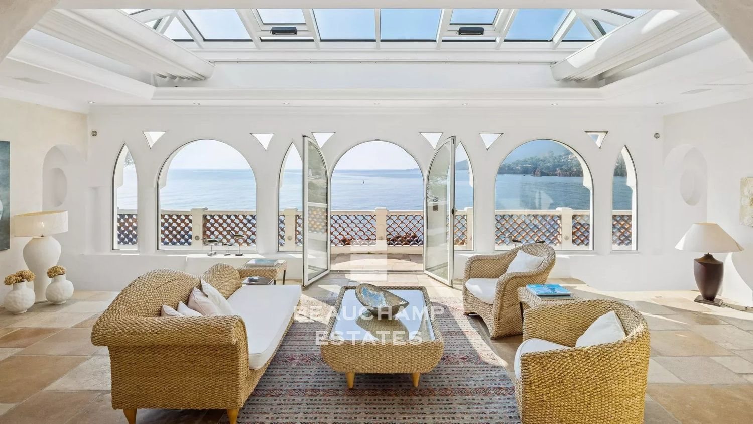 Maison à louer, 300m², Théoule-sur-Mer