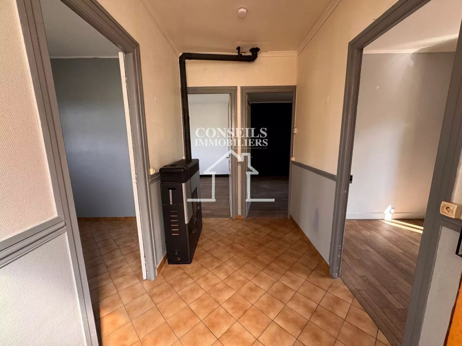 Maison à vendre, 11m², Villeneuve-sur-Yonne