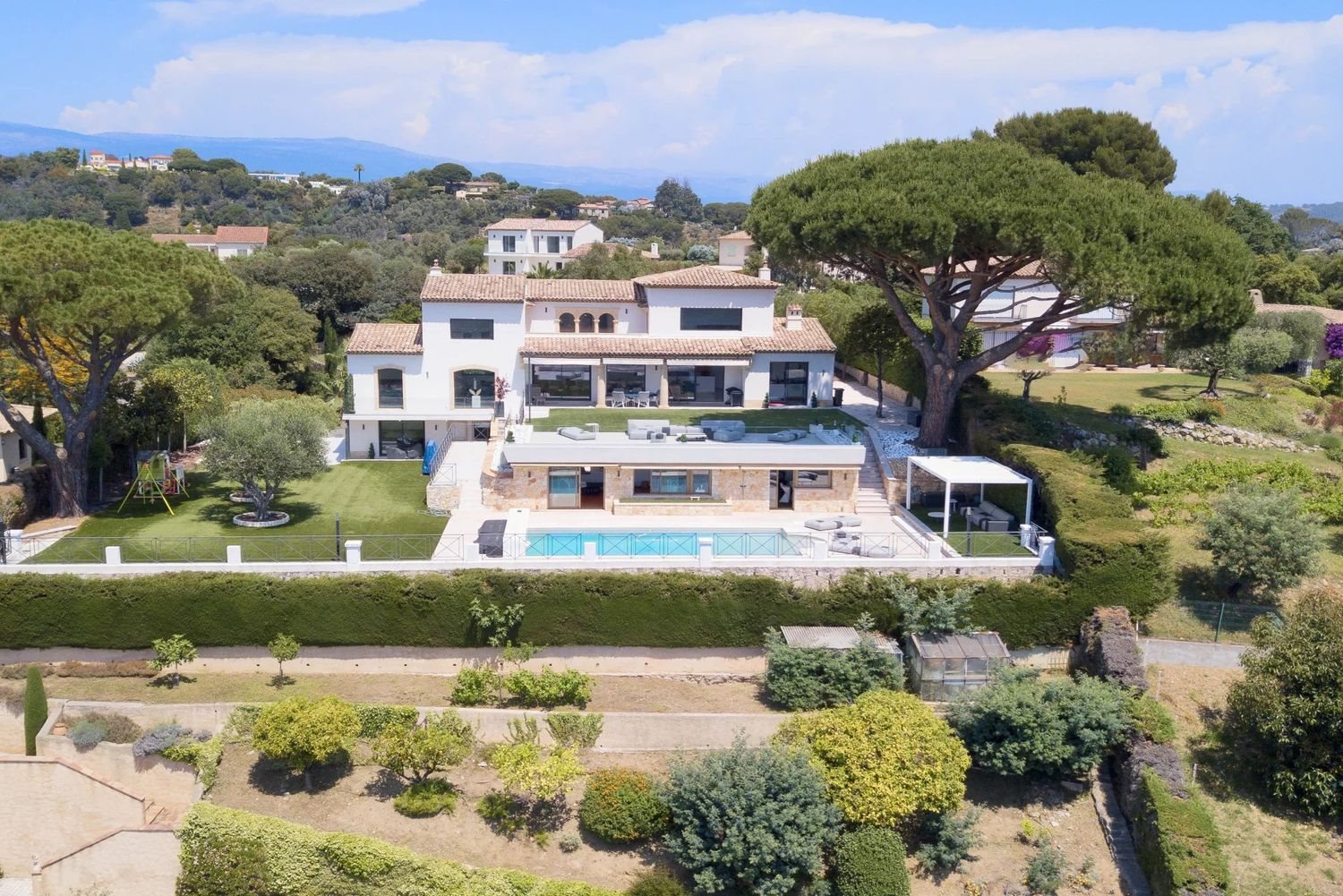 Maison à vendre, 440m², La Roquette-sur-Siagne