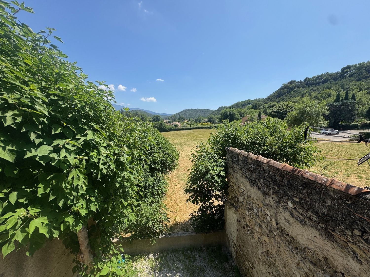 Maison à louer, 66m², Entrechaux