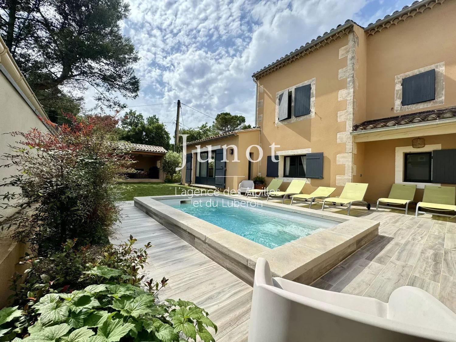 Maison à louer, 180m², Saint-Rémy-de-Provence