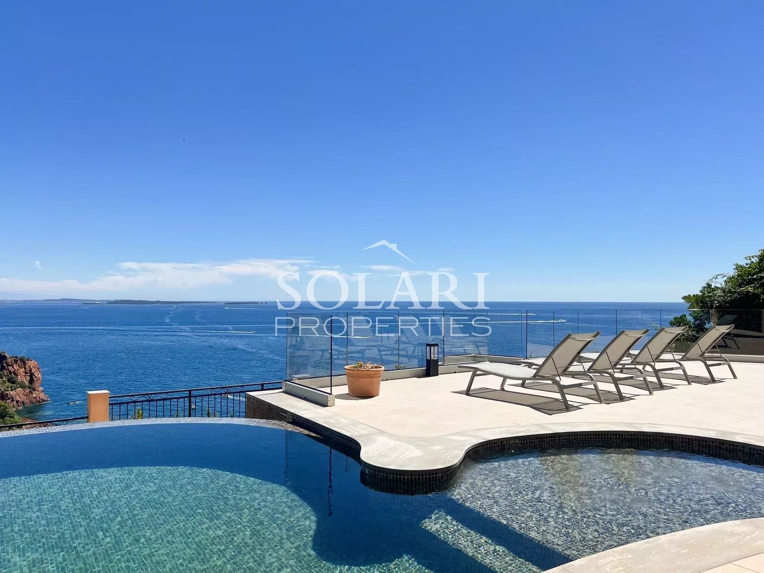 Maison à louer, 300m², Théoule-sur-Mer