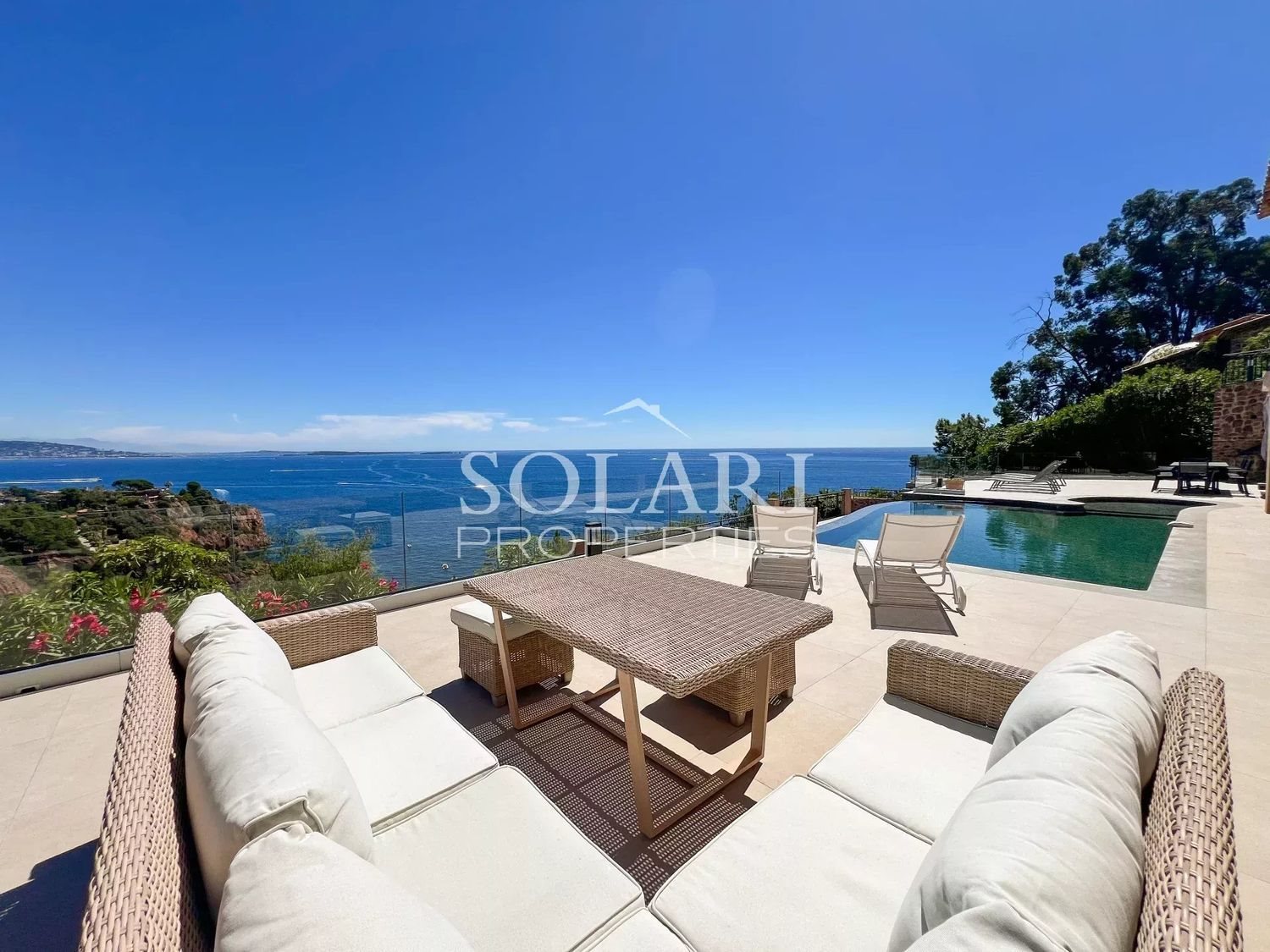 Maison à louer, 300m², Théoule-sur-Mer