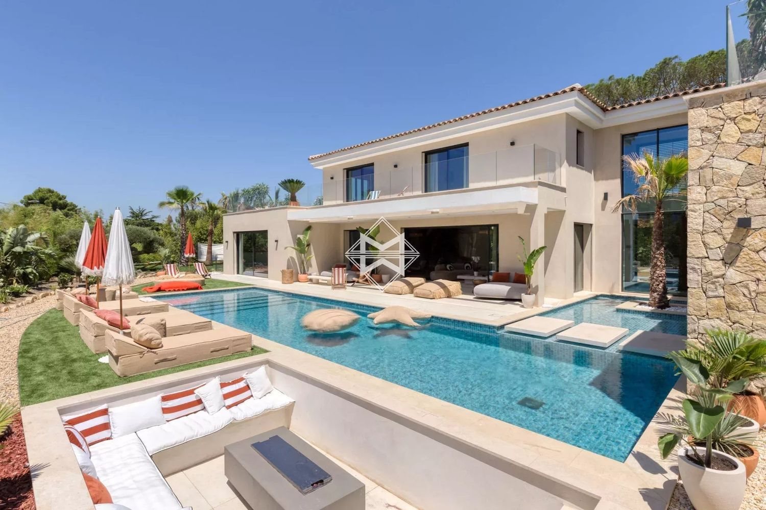 Maison à louer, 11m², Saint-Tropez