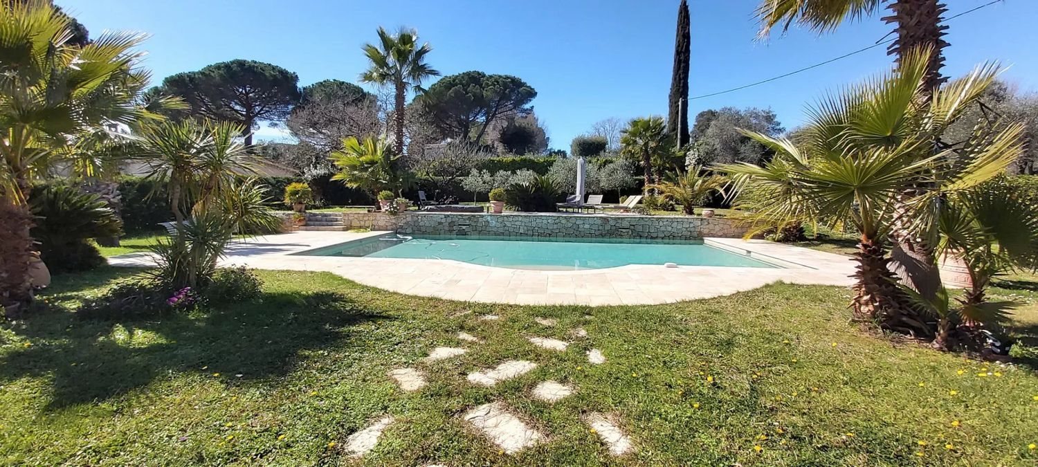 Maison à louer, 286m², Valbonne