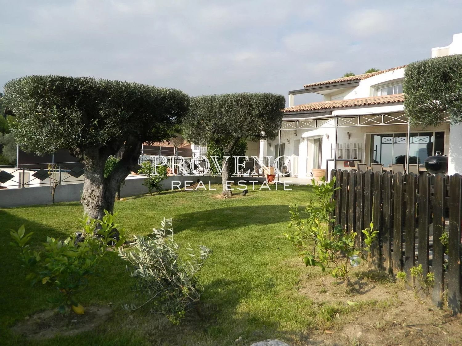 Appartement à louer, 11m², Cassis