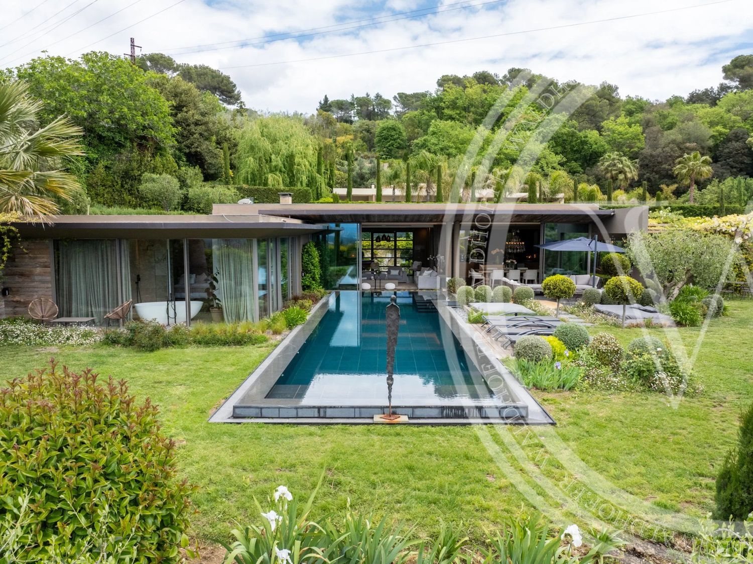Maison à louer, 335m², Mougins
