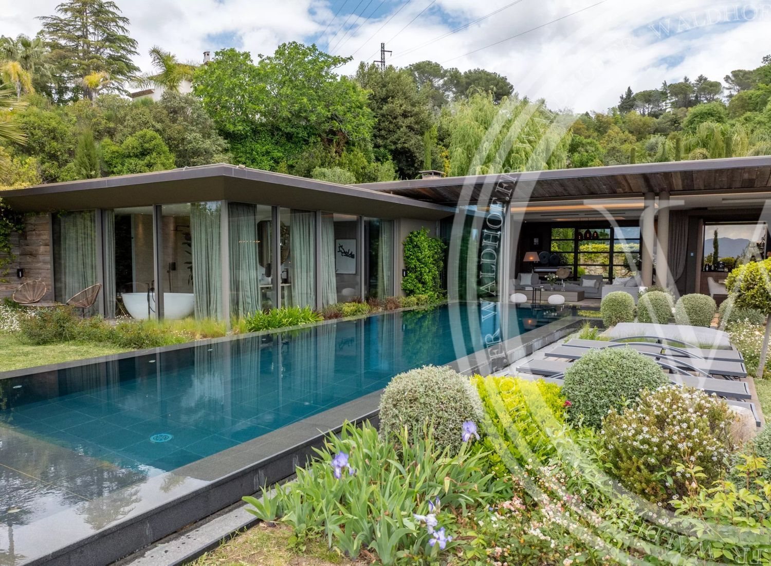 Maison à louer, 335m², Mougins