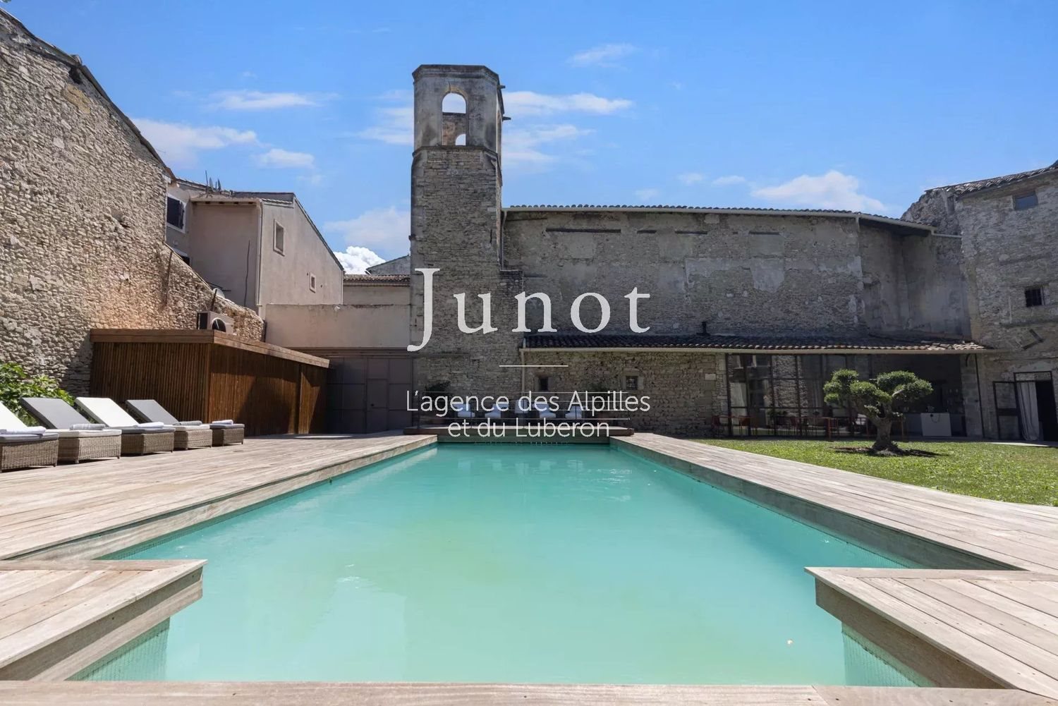 Maison à louer, 2100m², L'Isle-sur-la-Sorgue