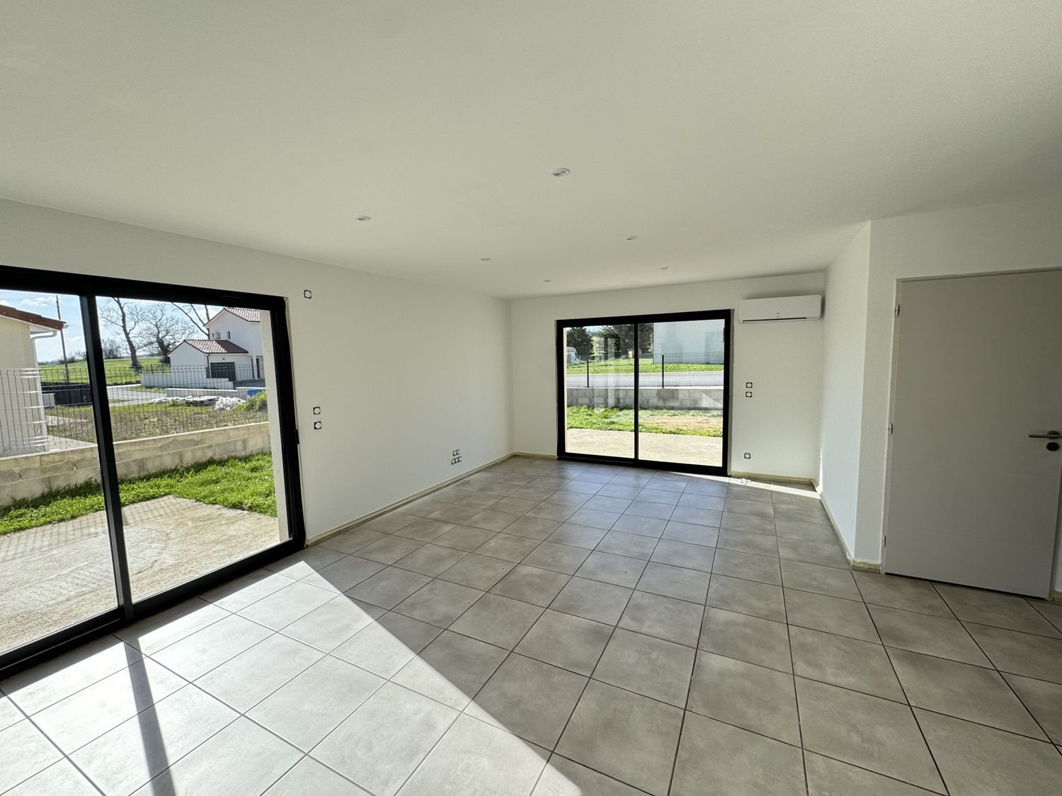 Maison à louer, 87m², Quintenas