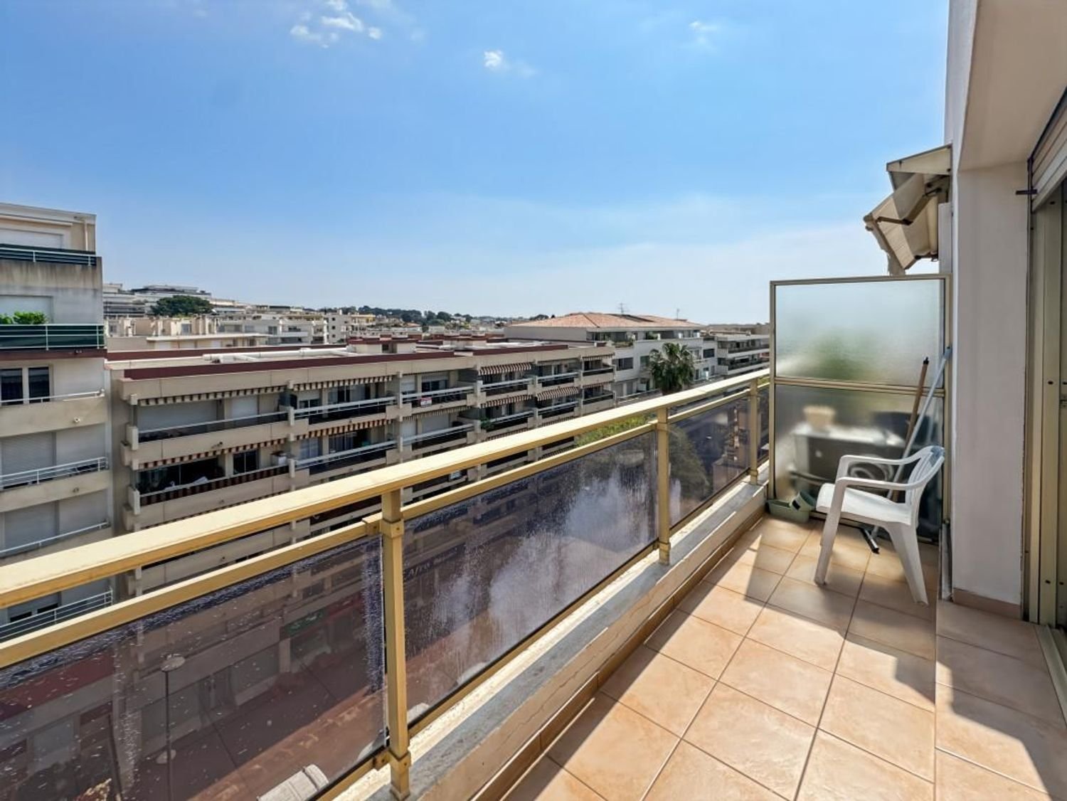 Appartement à louer, 27m², Antibes