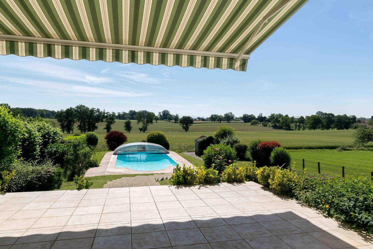 Maison à vendre, 167m², Mézériat