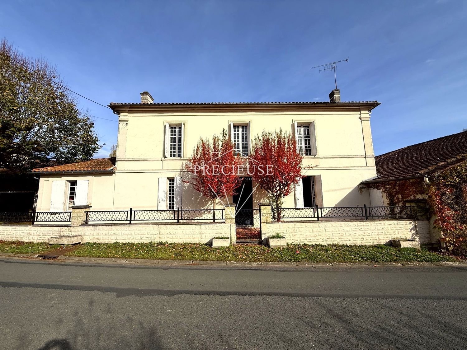 Maison à vendre, 220m², Targon