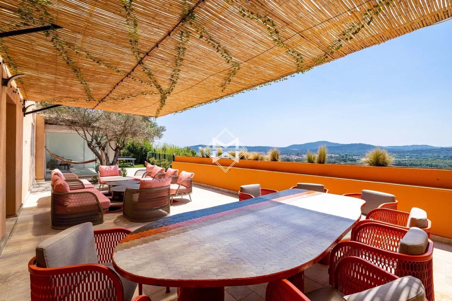 Maison à louer, 500m², Grimaud