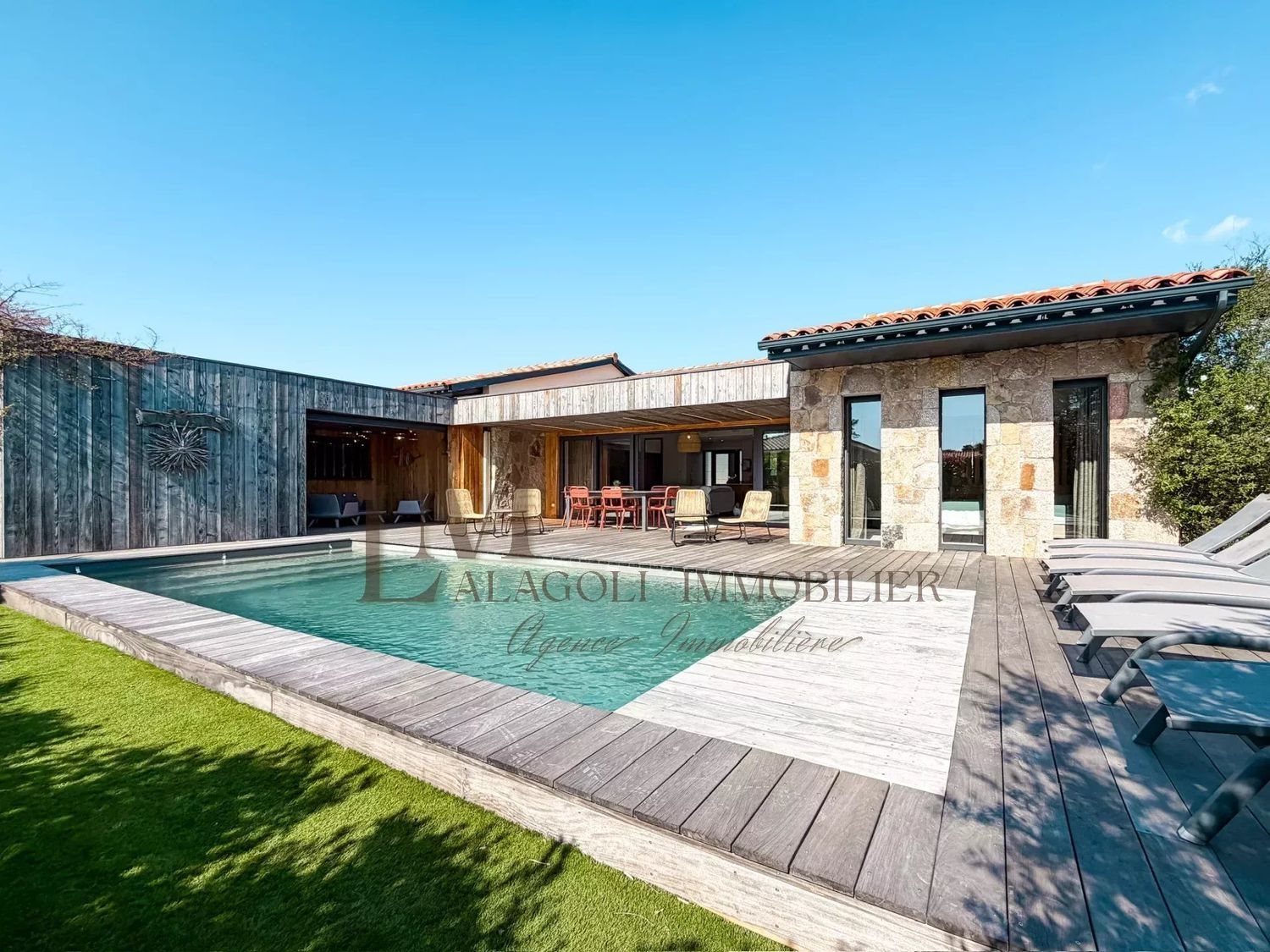 Maison à vendre, 140m², Lecci