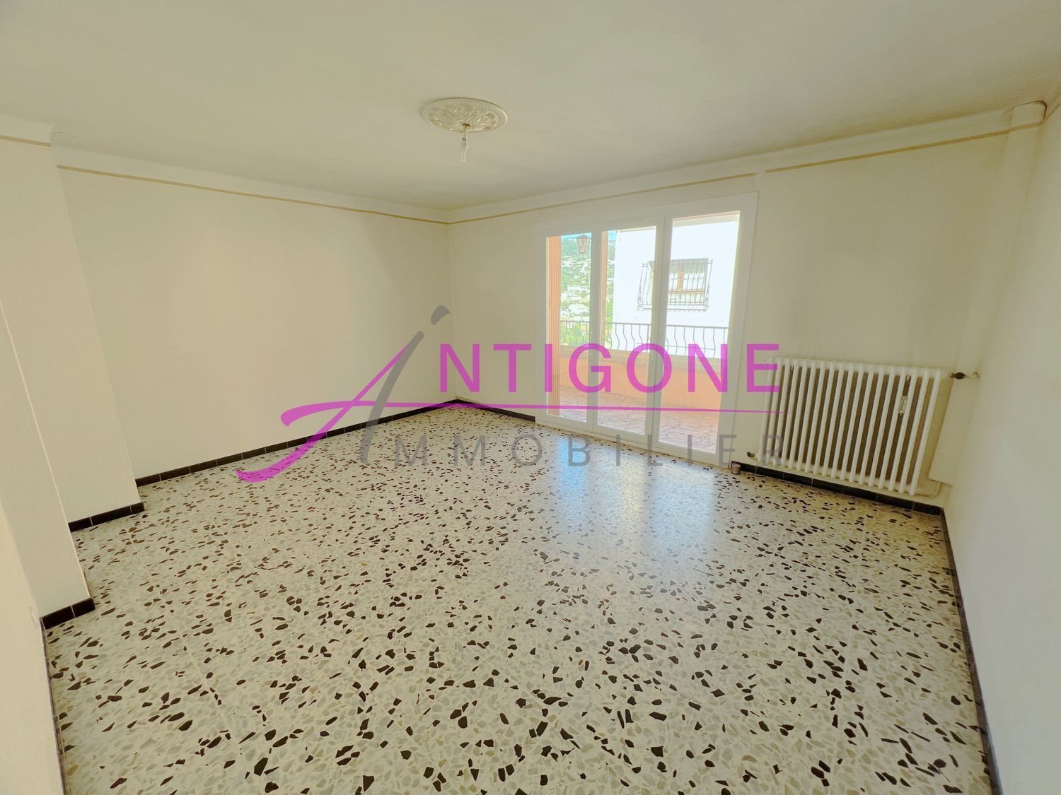 Appartement à vendre, 73m², Ollioules