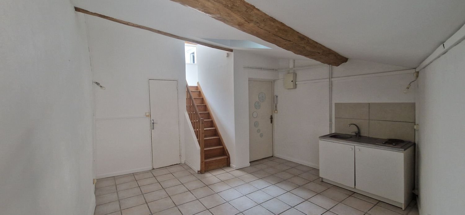 Appartement à louer, 33m², Trets