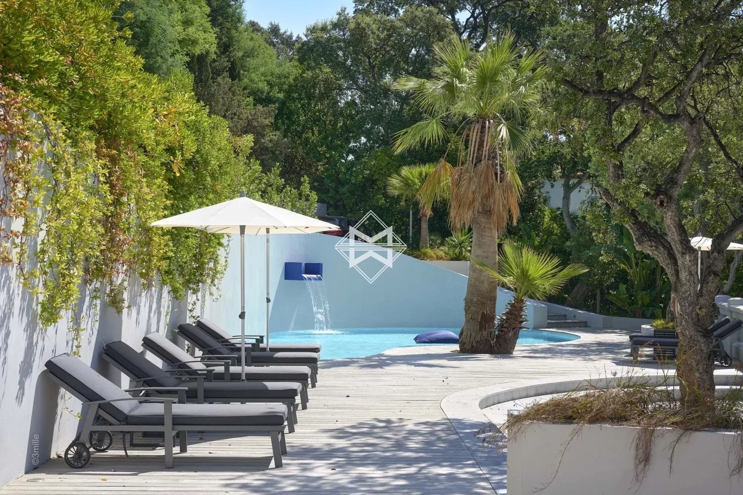 Maison à louer, 300m², Saint-Raphaël