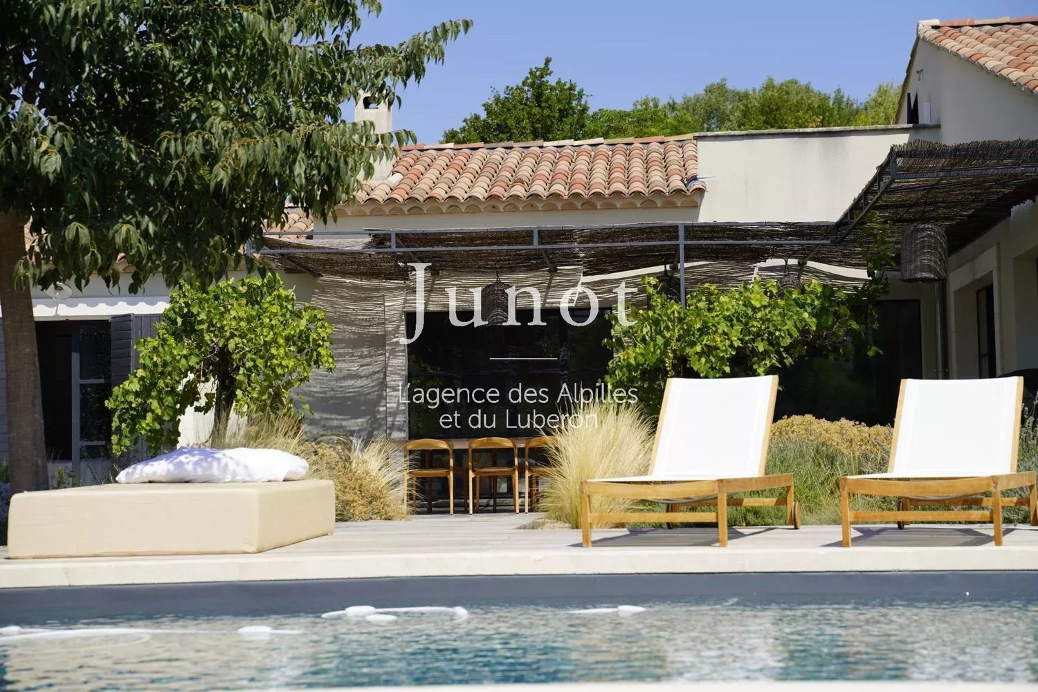 Maison à louer, 160m², Saint-Rémy-de-Provence