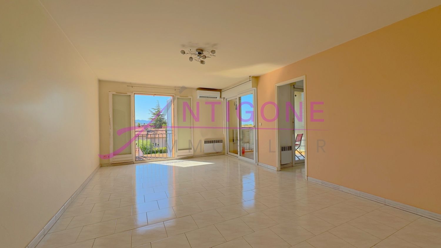 Appartement à louer, 69m², Sanary-sur-Mer