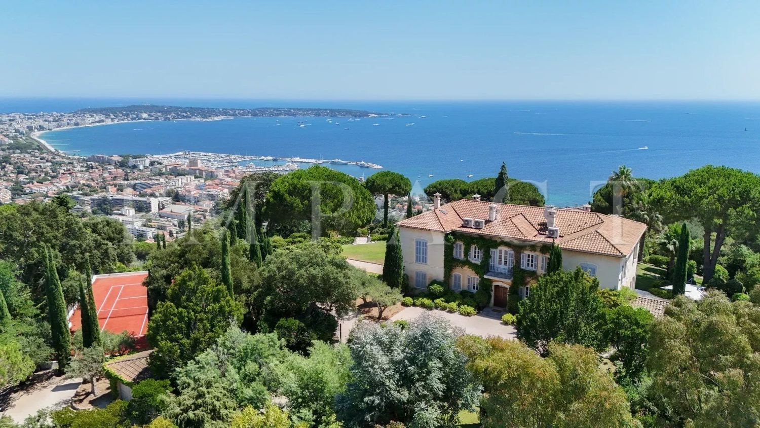 Maison à louer, 520m², Vallauris
