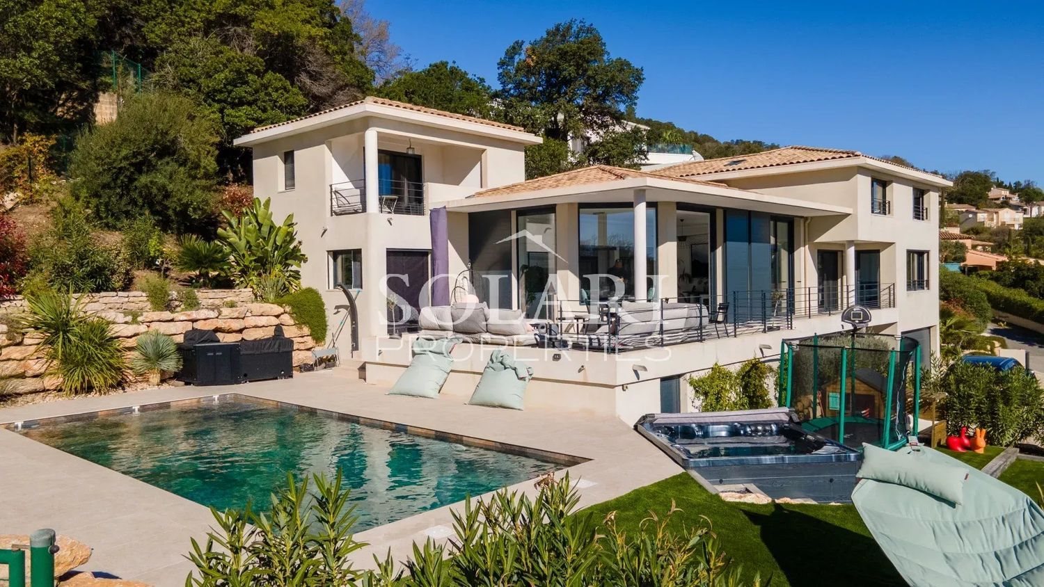 Maison à louer, 280m², Mandelieu-la-Napoule