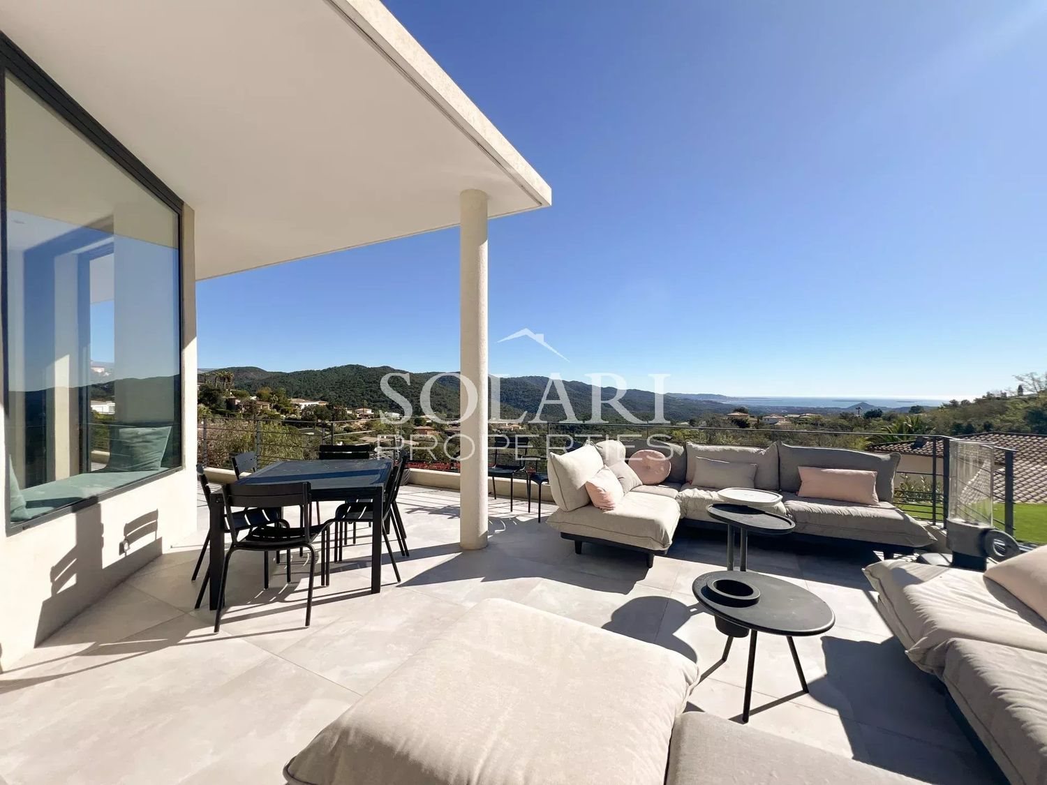 Maison à louer, 280m², Mandelieu-la-Napoule