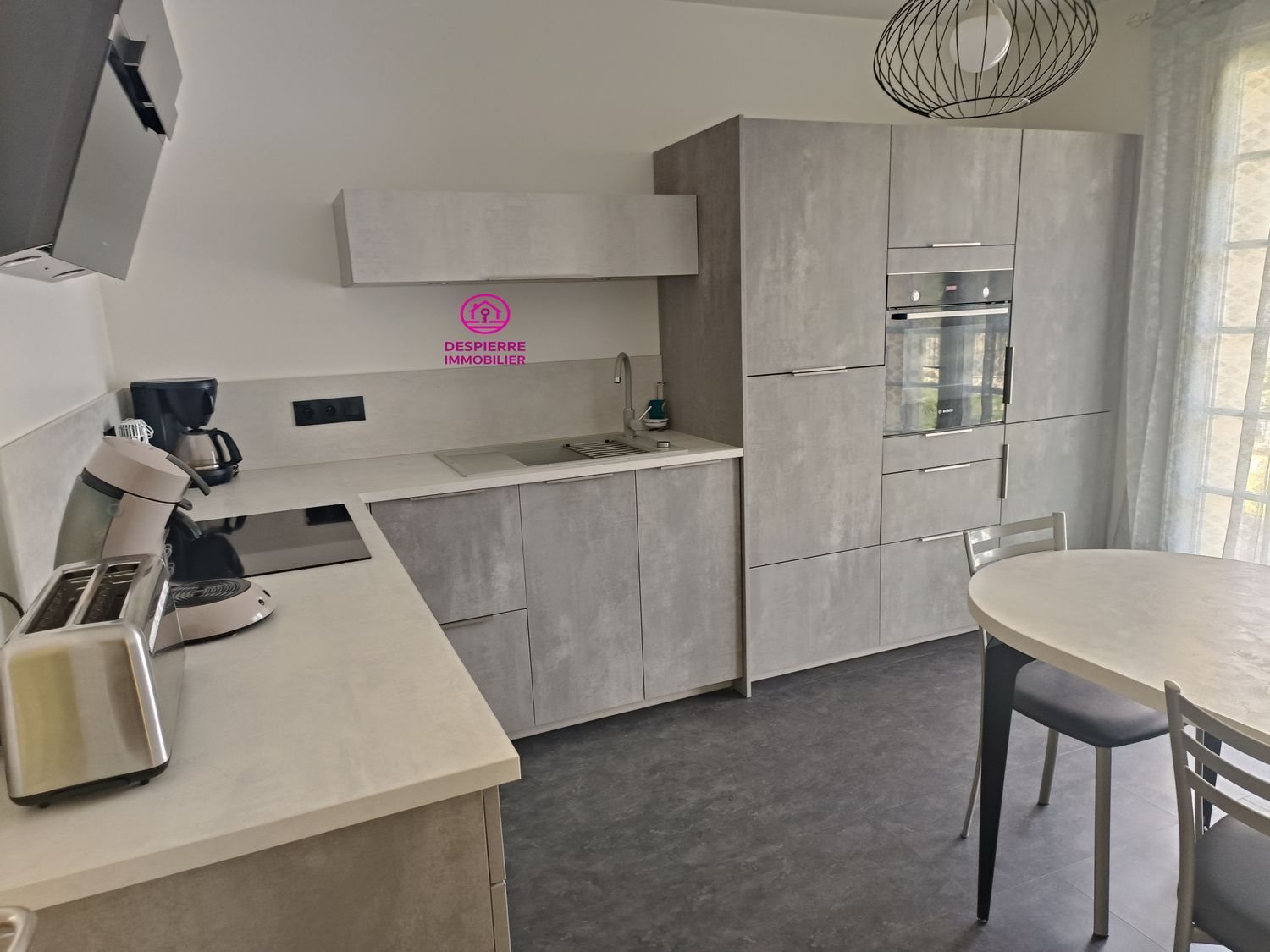 Maison à vendre, 170m², Roussillon