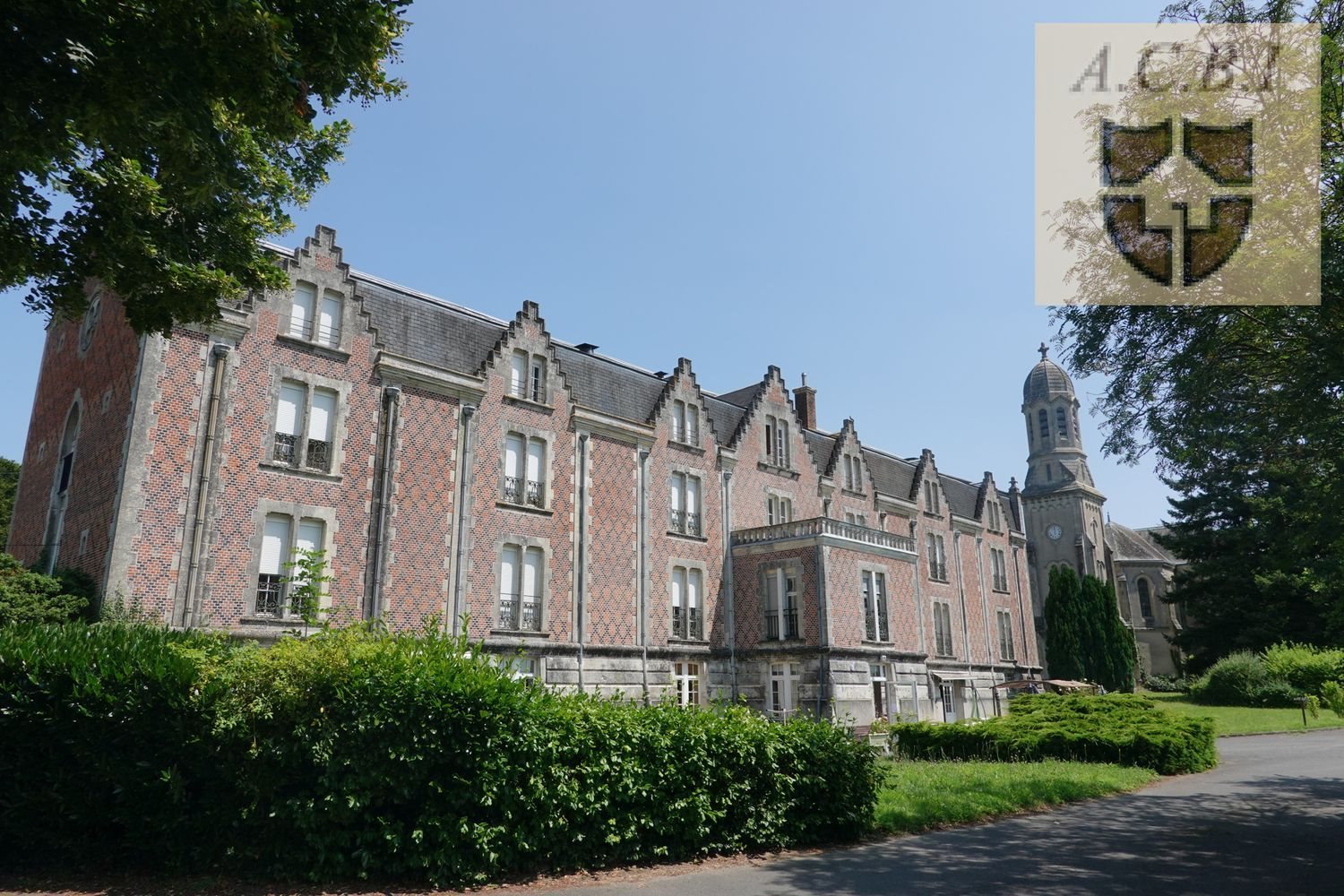 Maison à vendre, 1450m², La Ville-aux-Clercs