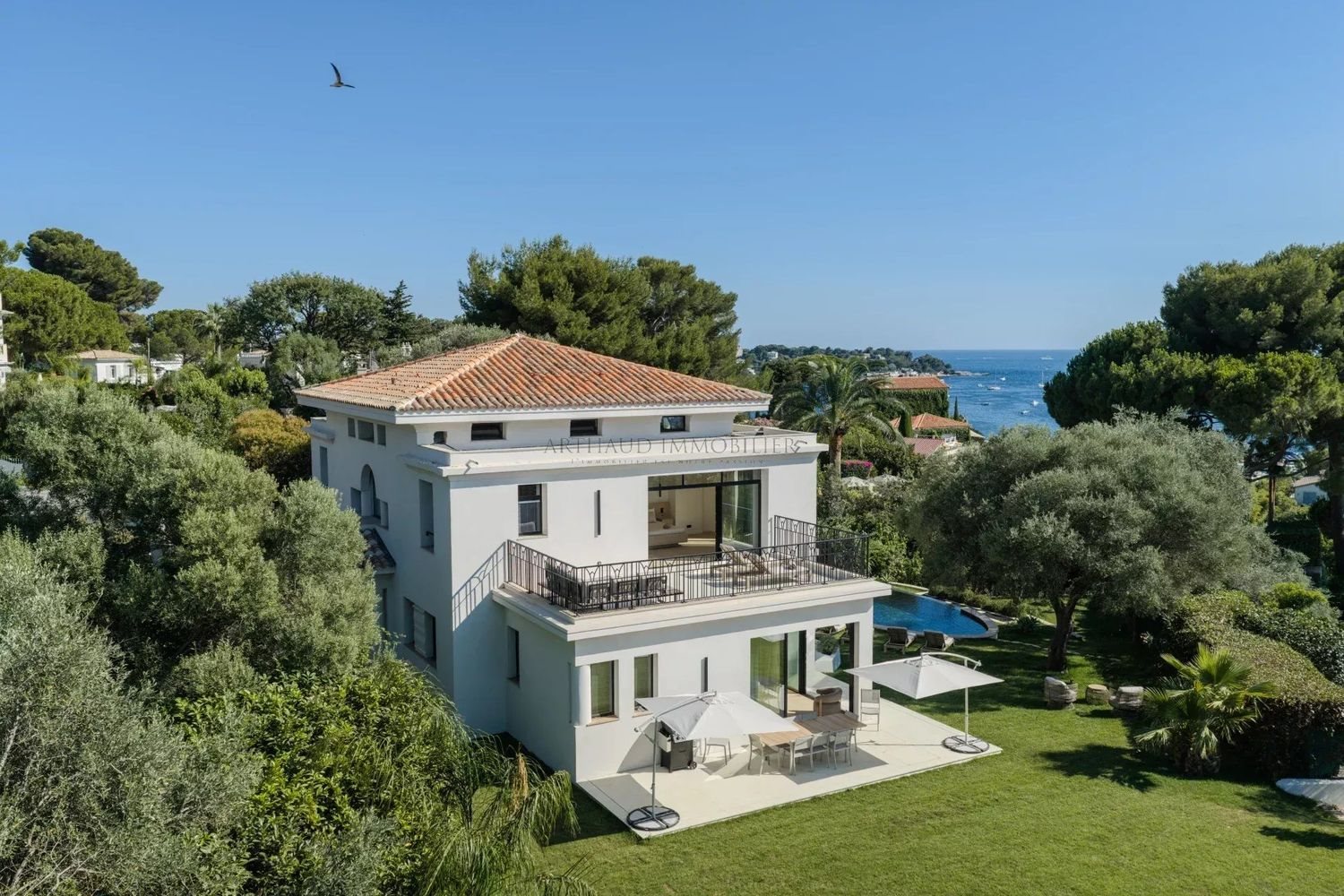 Maison à louer, 390m², Antibes