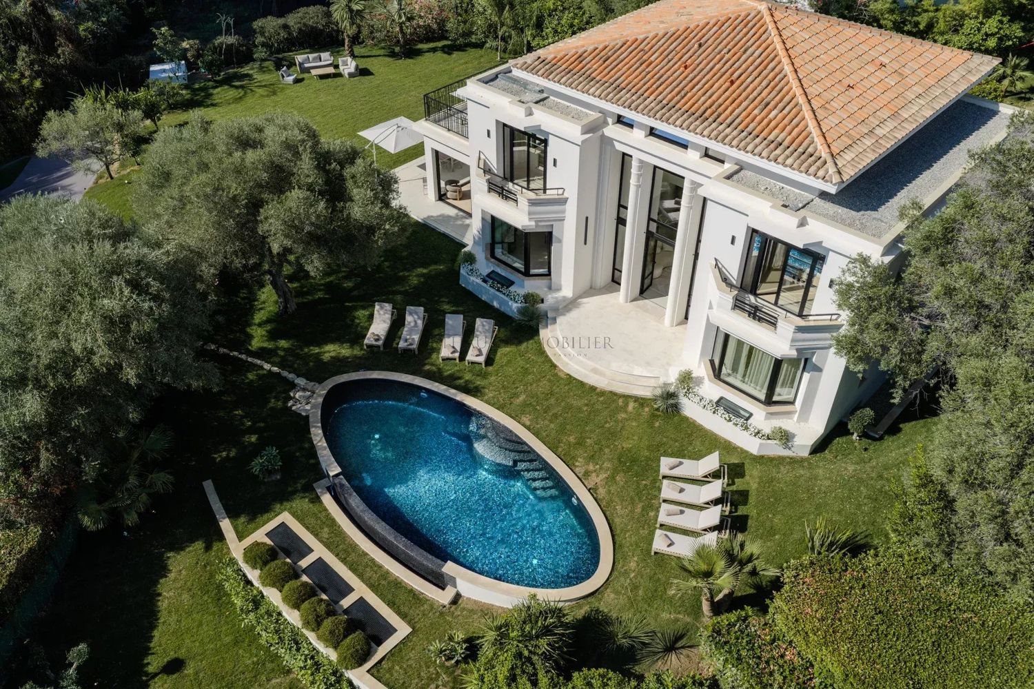 Maison à louer, 390m², Antibes