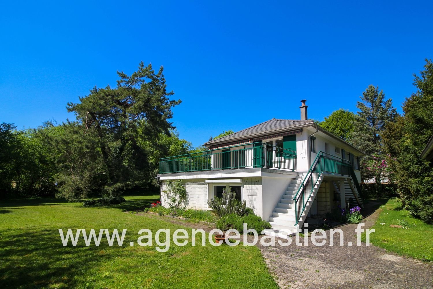 Maison à vendre, 171m², Saint-Genis-Pouilly