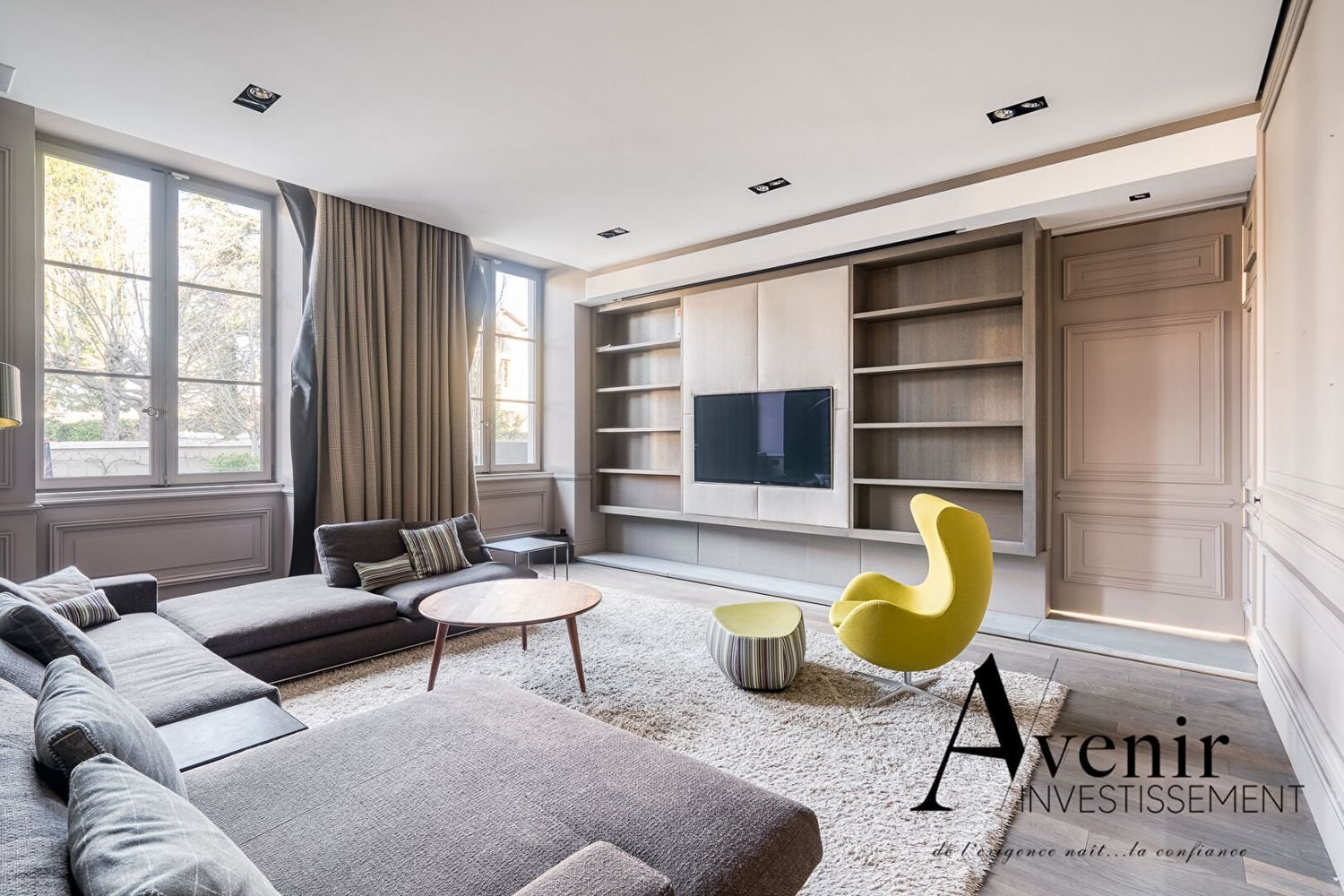 Maison à louer, 550m², Tassin-la-Demi-Lune