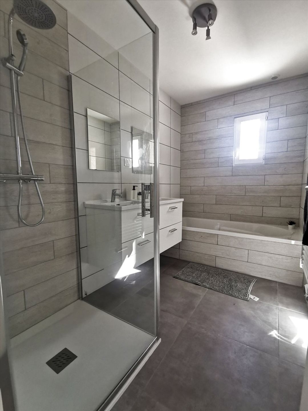 Appartement à vendre, 102m², Saint-Priest