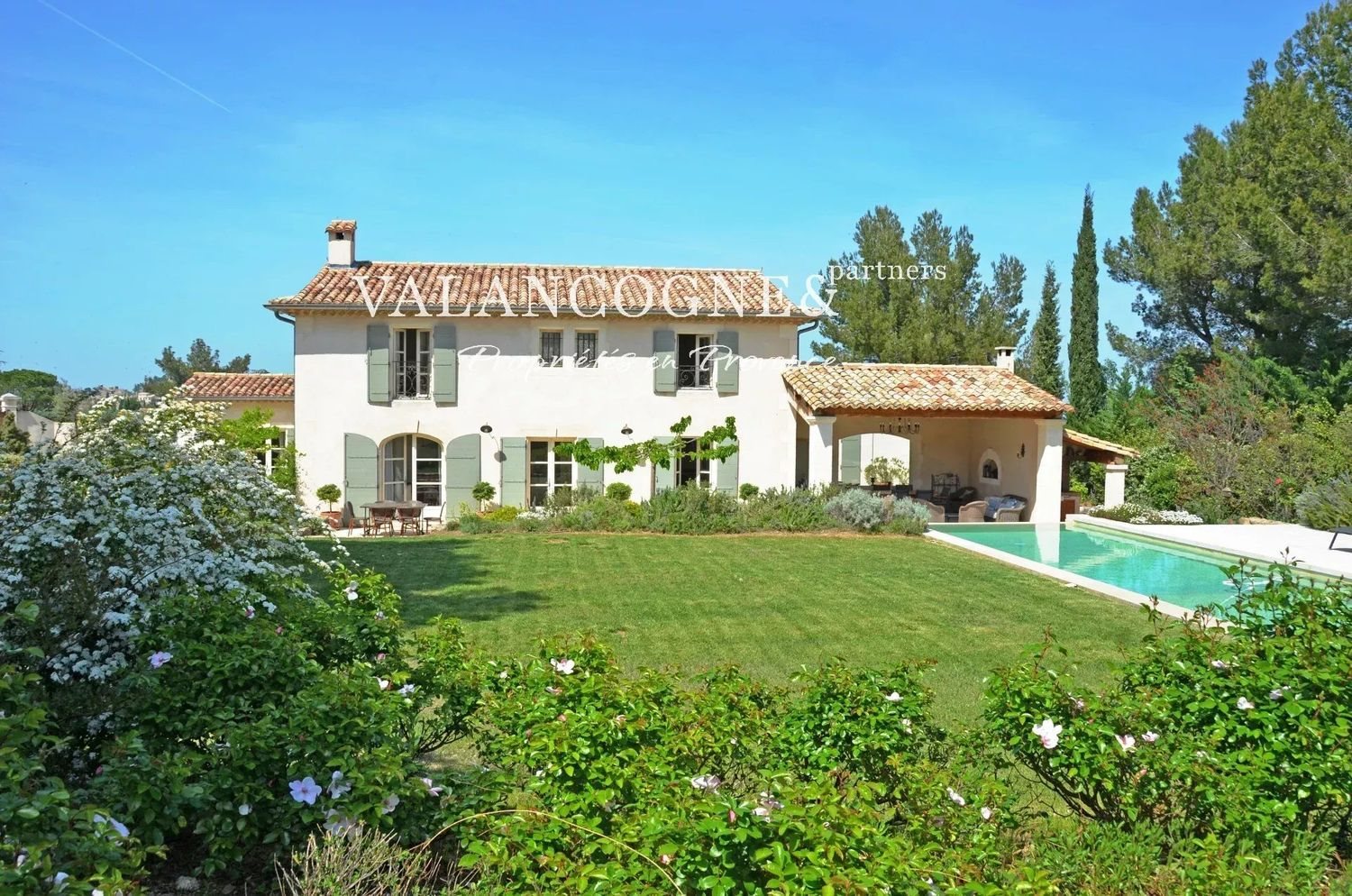 Maison à louer, 300m², Eygalières