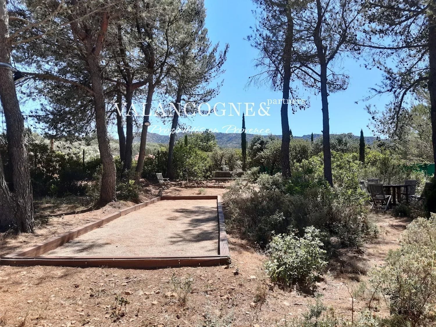 Maison à louer, 300m², Eygalières