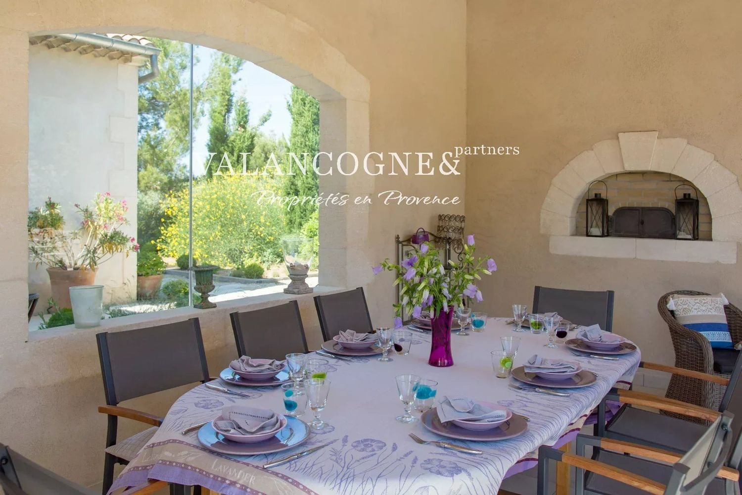 Maison à louer, 300m², Eygalières