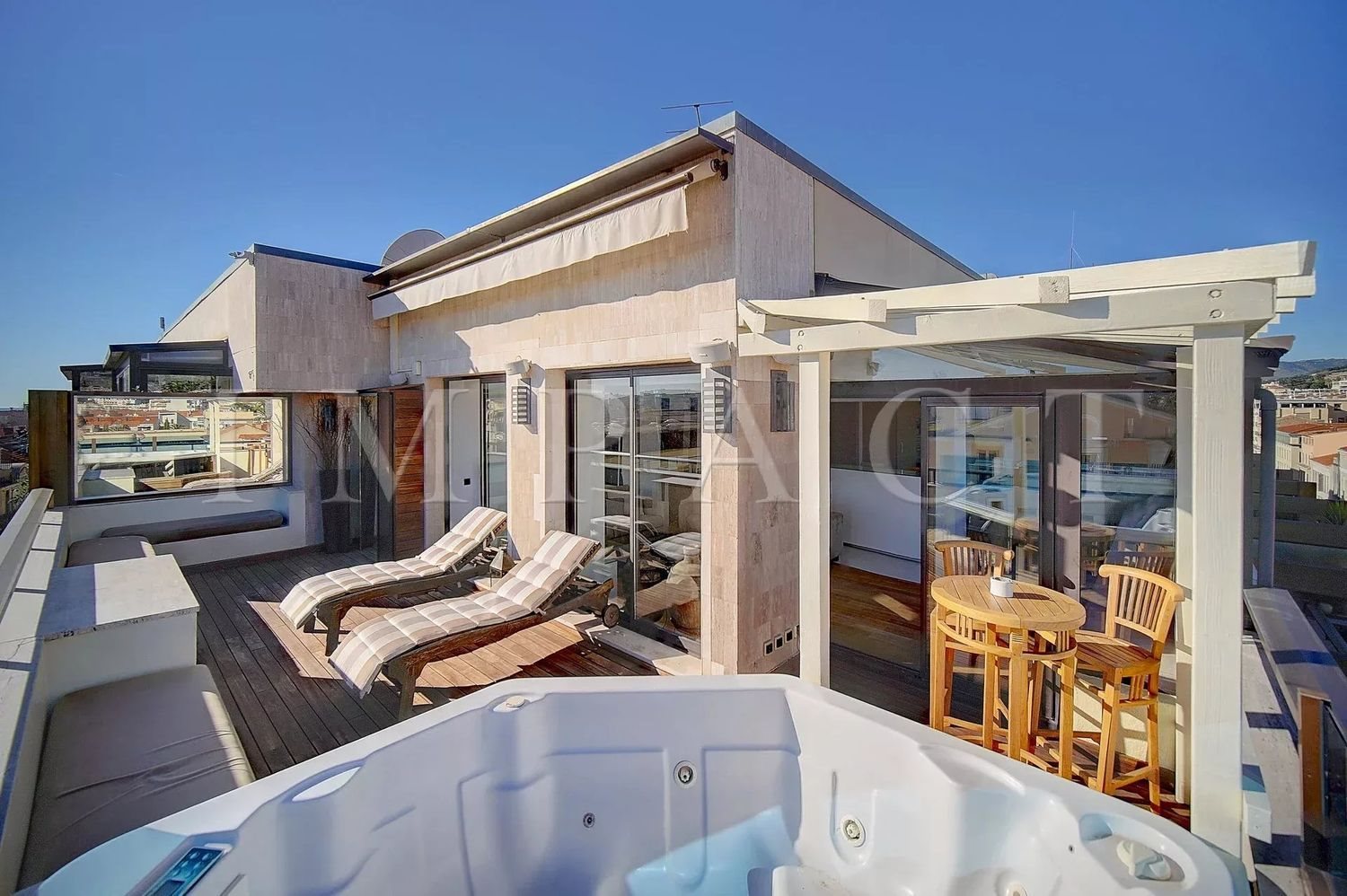 Appartement à louer, 80m², Cannes
