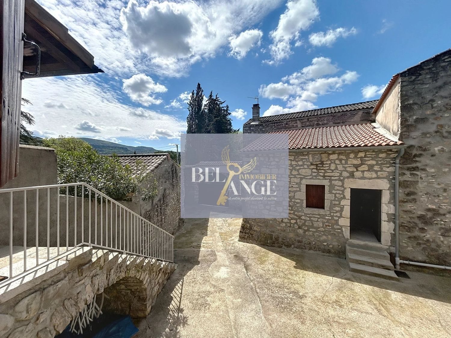 Maison à vendre, 84m², Grospierres