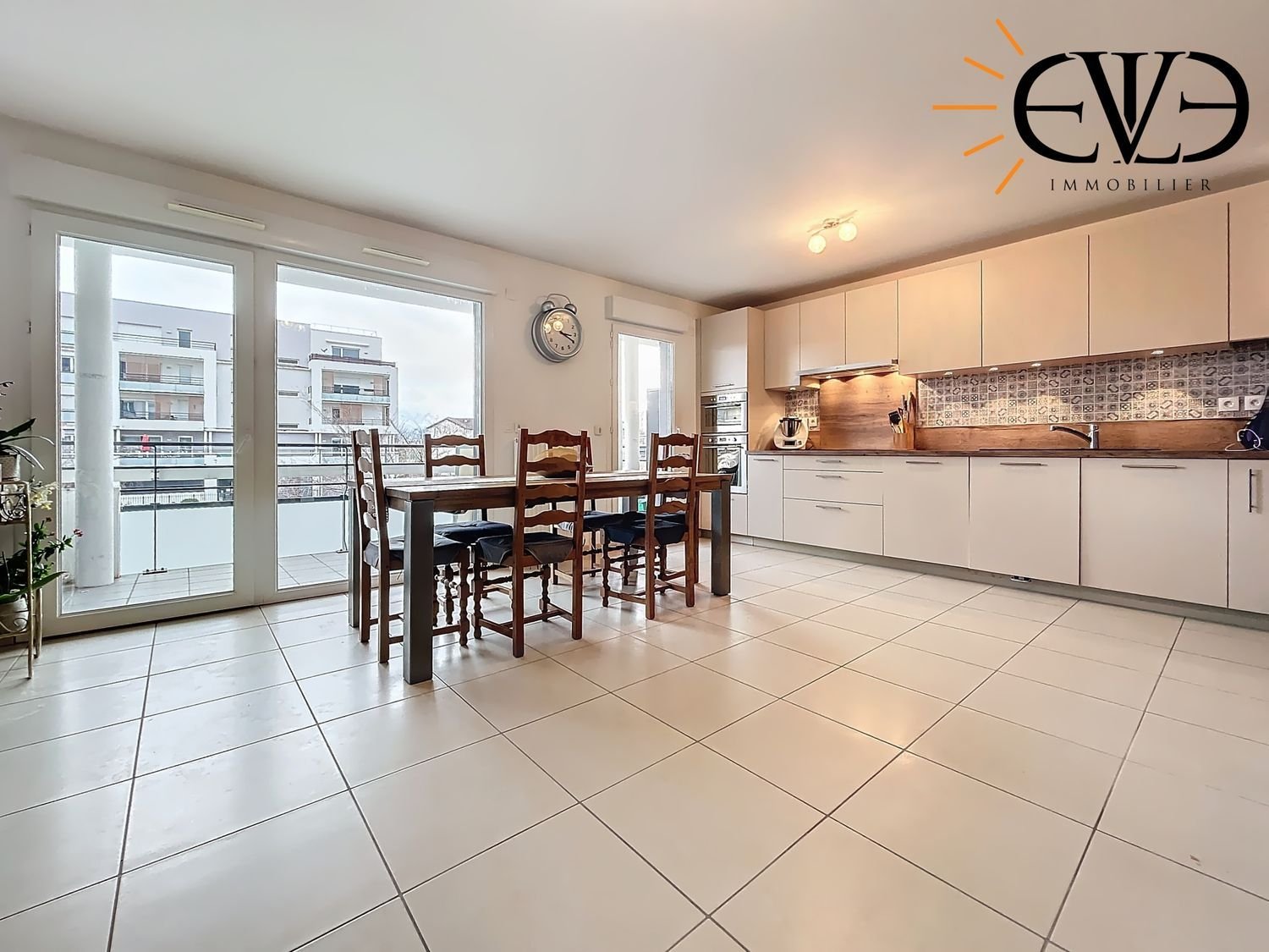 Appartement à vendre, 73m², Saint-Genis-Pouilly