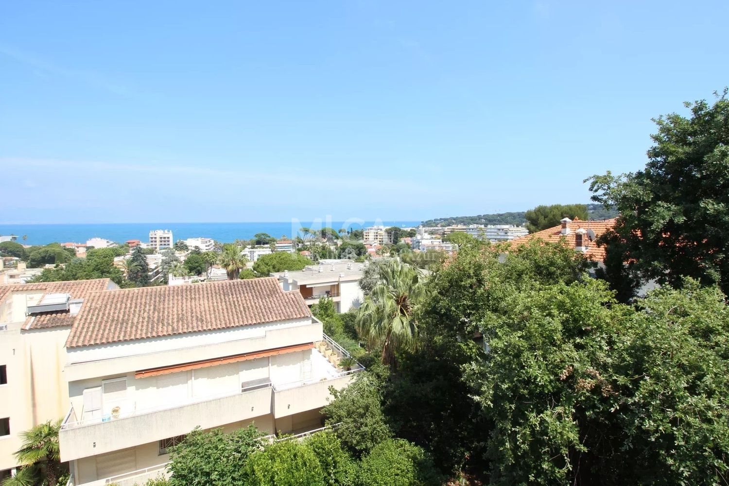 Appartement à louer, 60m², Antibes