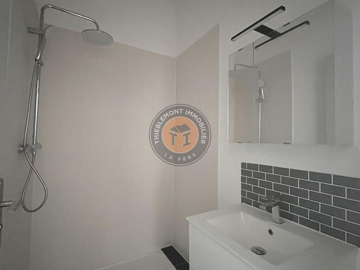 Appartement à louer, 56m², La Fère