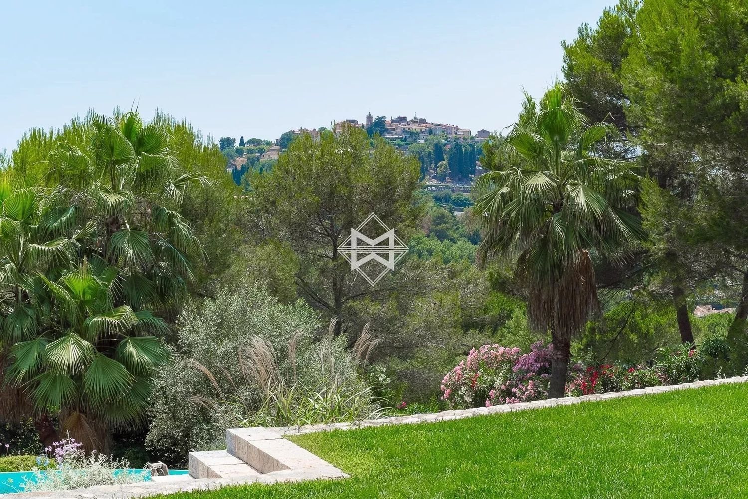 Maison à louer, 420m², Mougins