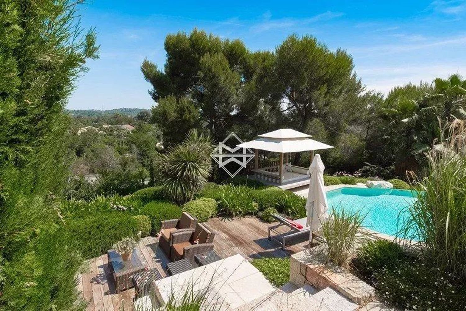 Maison à louer, 420m², Mougins