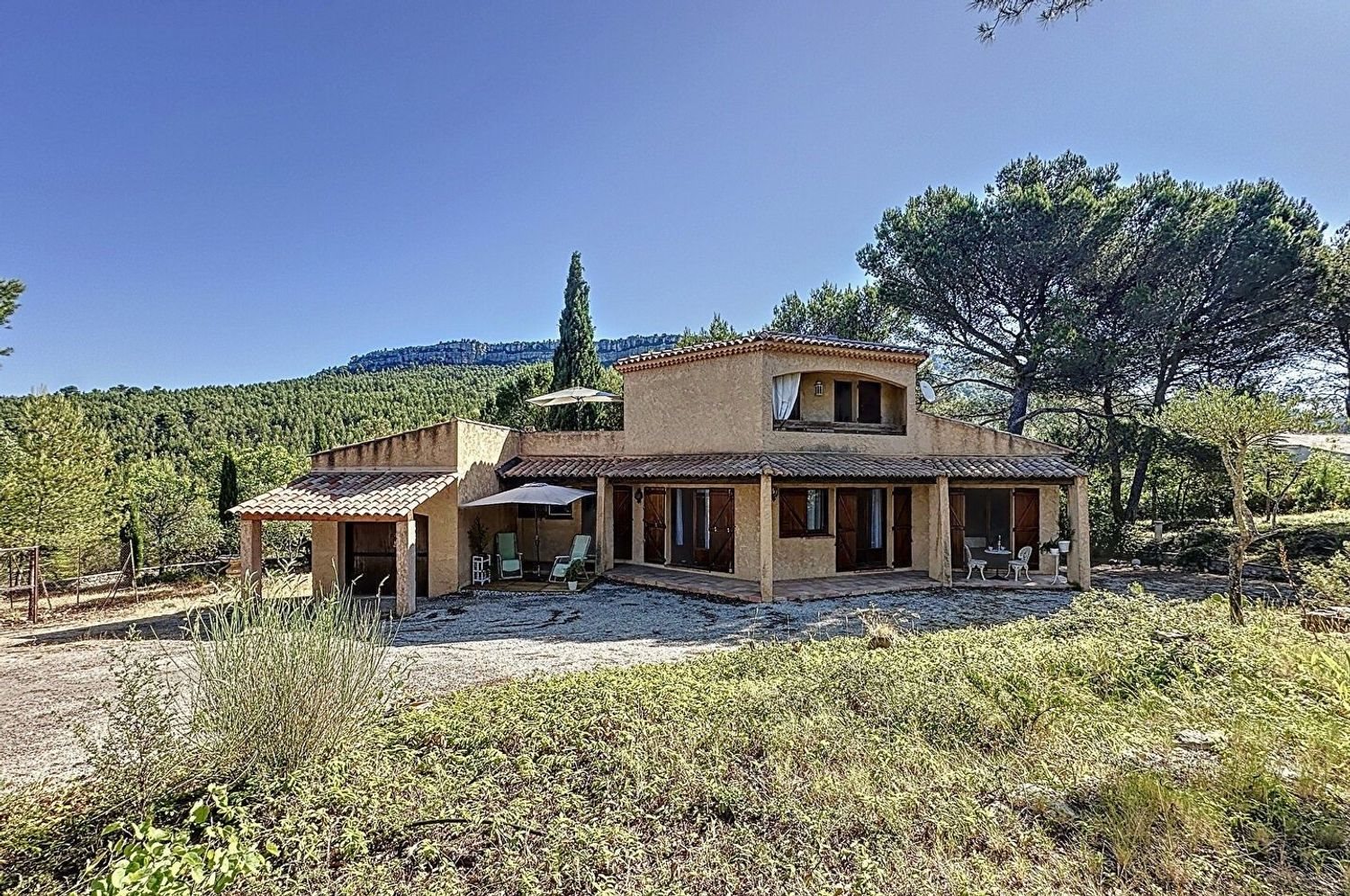 Maison à vendre, 158m², Châteauneuf-le-Rouge