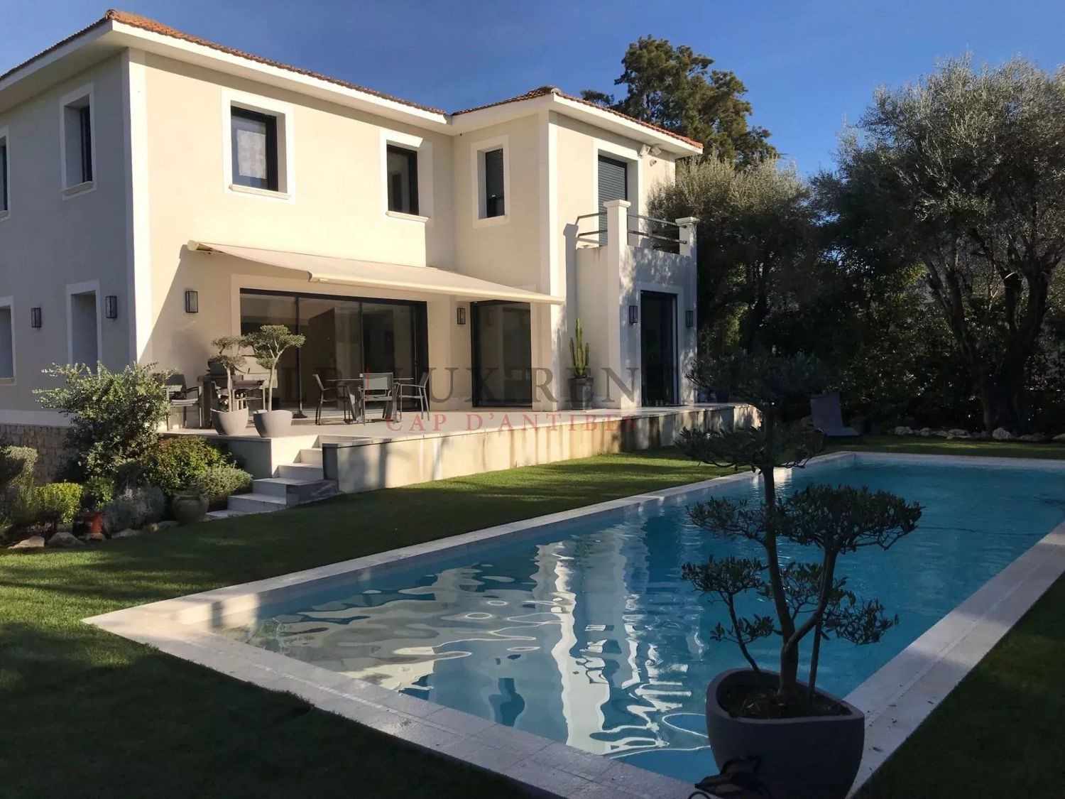 Maison à louer, 220m², Antibes