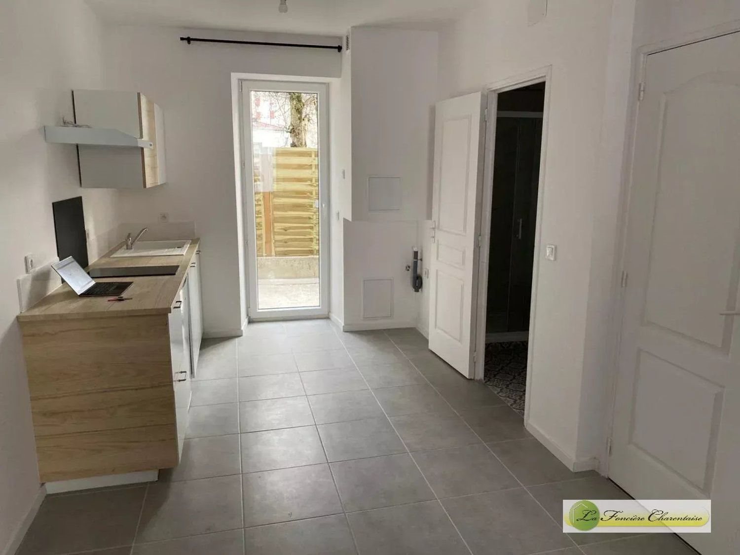 Appartement à louer, 25m², Angoulême