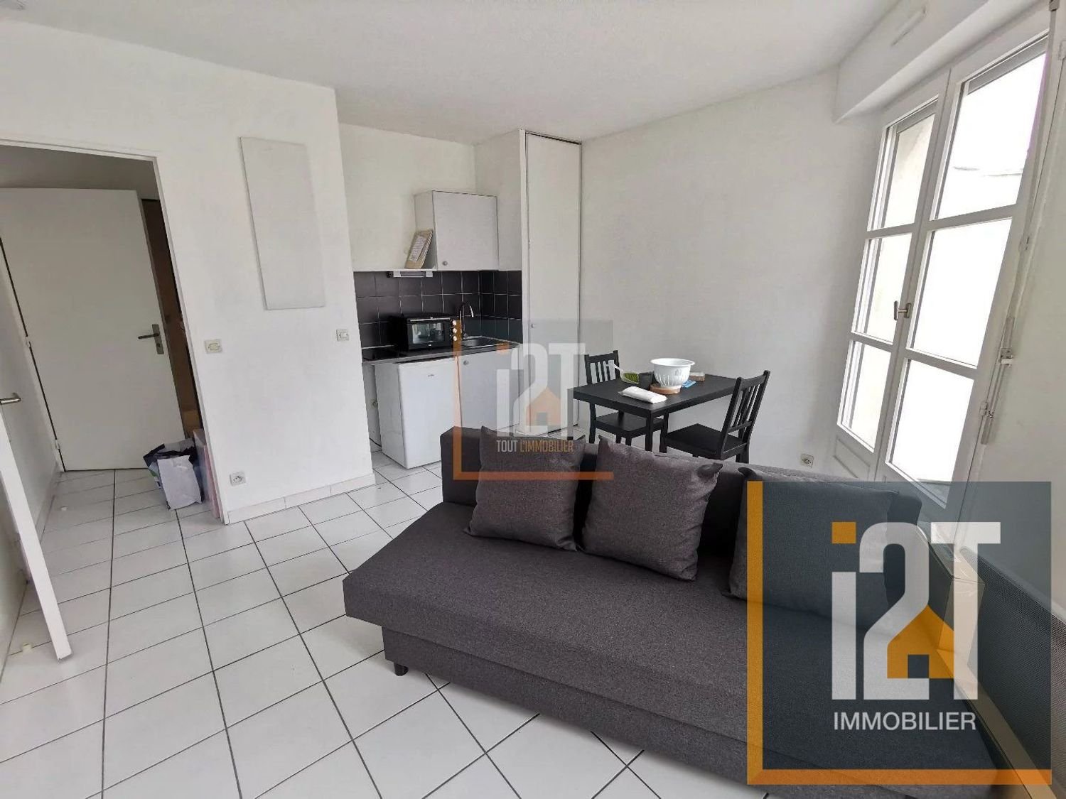Appartement à louer, 21m², Nîmes
