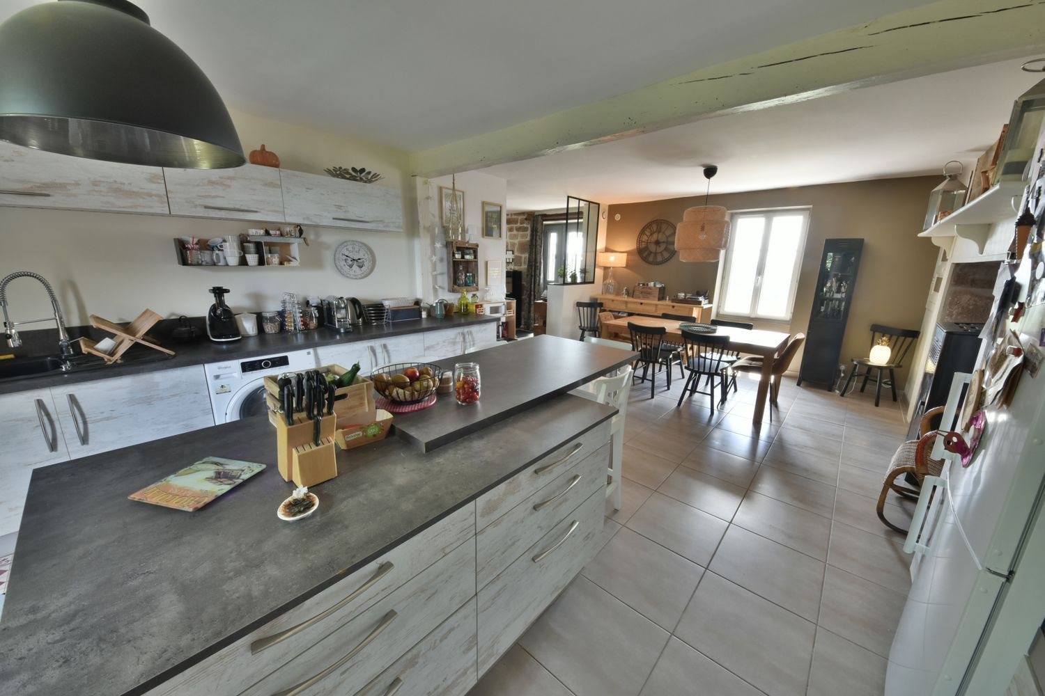 Maison à vendre, 195m², Saint-Pantaléon-de-Larche
